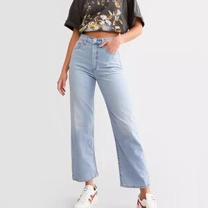 Levi’s rib cage straight ankle